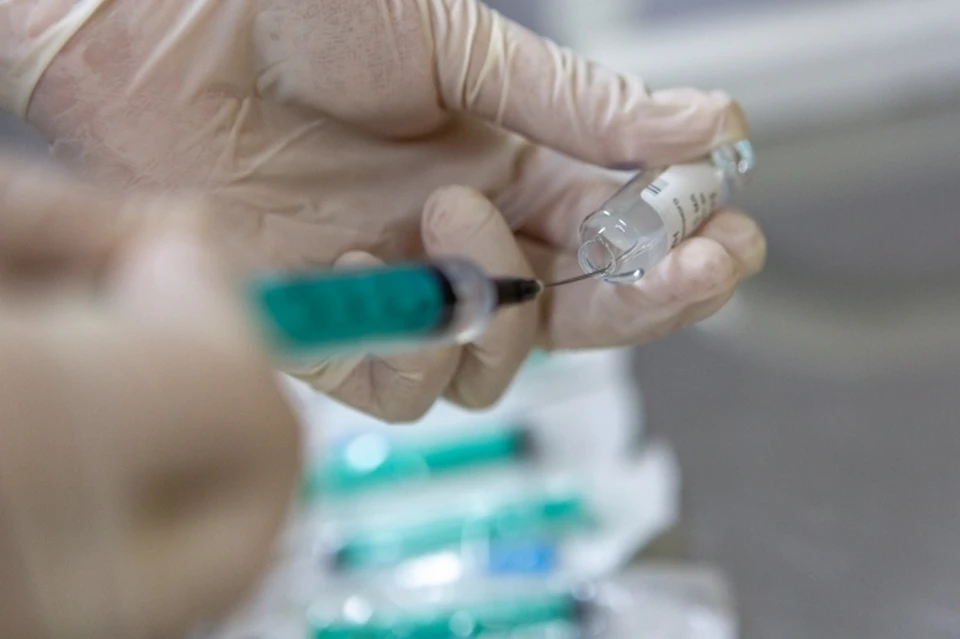 В Волгограде и области теперь три вакцины от ковида.