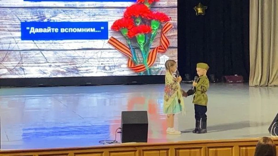 В тюменском «Торфянике» прошел конкурс чтецов. Фото - Вслух.ру".