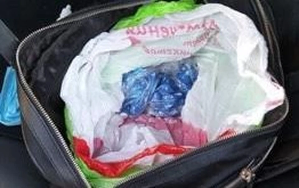 В Нижневартовске задержали наркосбытчиков, у которых нашли 600 свертков с гашишем Фото: Пресс-служба УМВД России по г. Нижневартовску