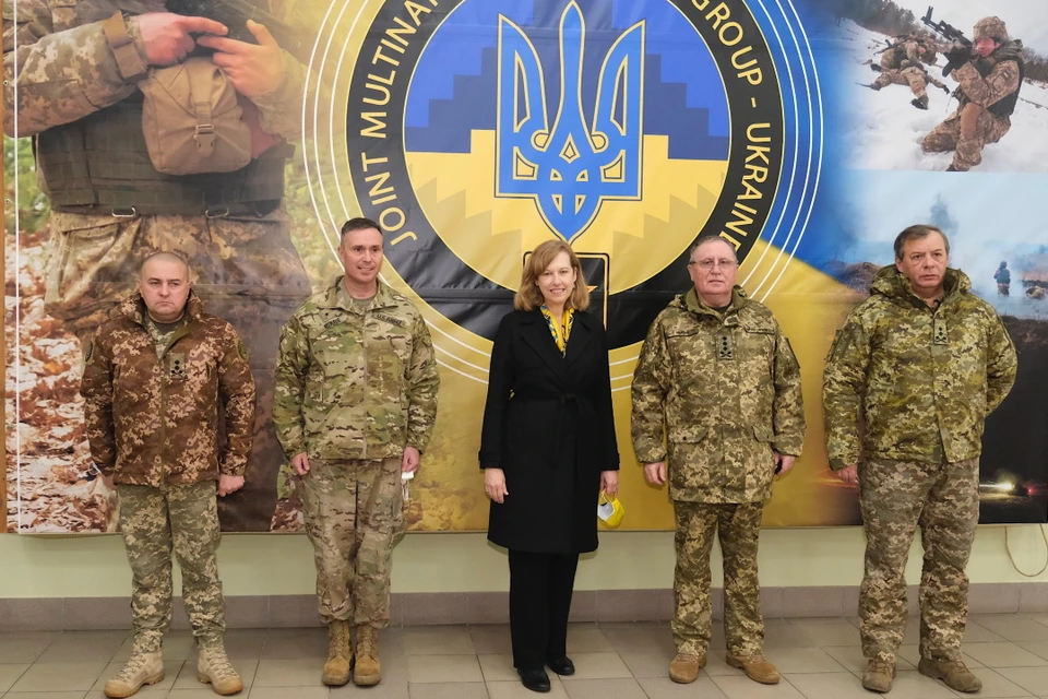 Кристина Квин - временный поверенный в делах США на Украине. Фото: посольство США в Украине