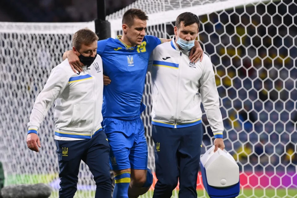Артем Беседин завершает свое выступление на Евро-2020. Фото: Getty Images / Global Images Ukraine