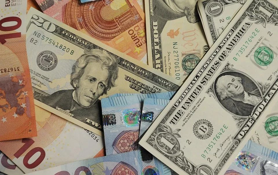 Курс доллара 8 июля 2021 года превысил 75 рублей