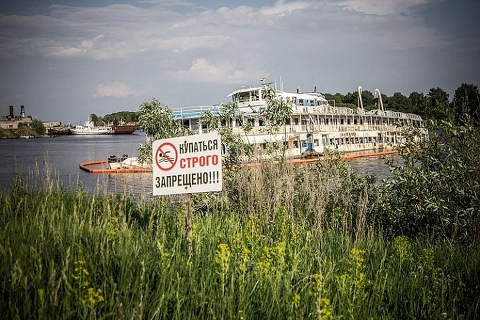 Самому теплоходу, поднятому со дна, "приговор" был вынесен после всех остальных судов - его распилили на металлолом.