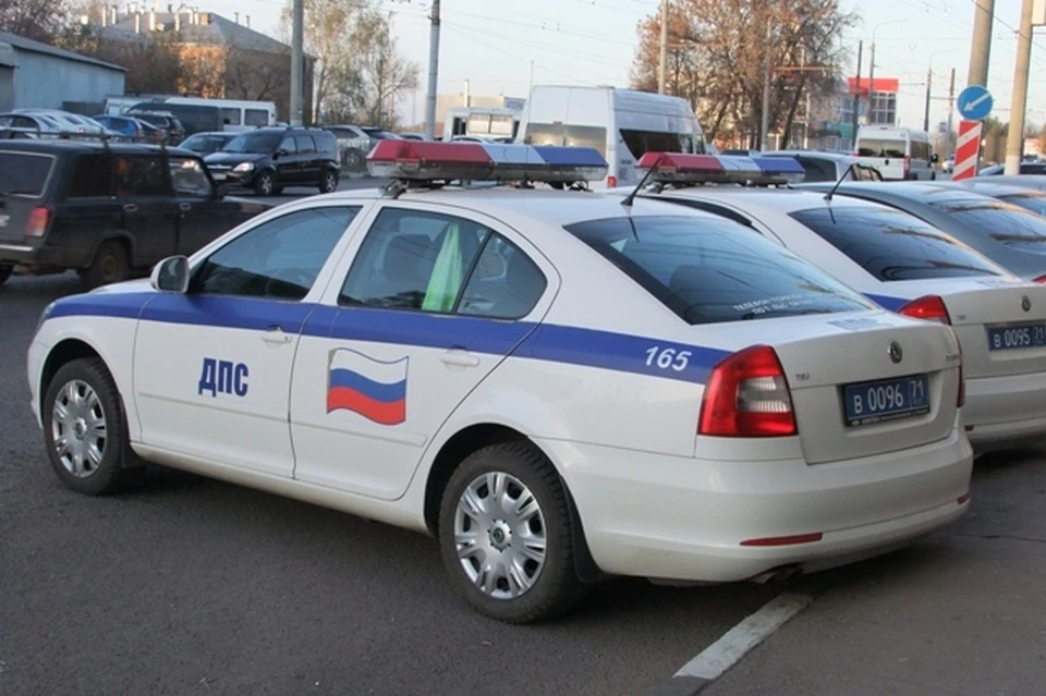 В Туле иномарка столкнулась с экскаватором