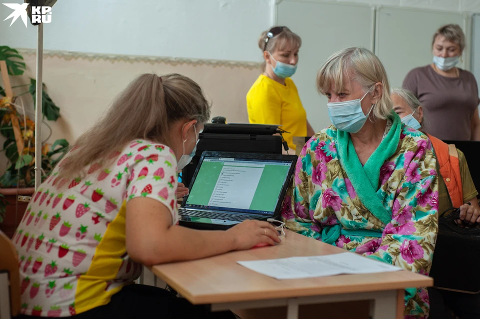 Жители поселков Джабык и Запасное получают единовременную выплату на неотложные нужды.