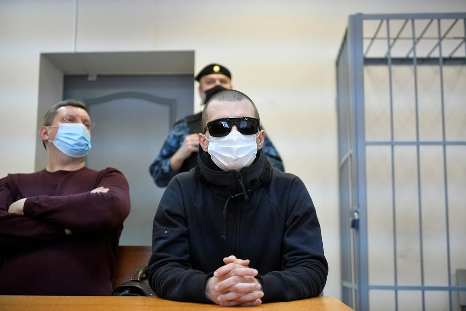 Во время несогласованной акции художника задержали и выписали штраф, но на суд он не являлся