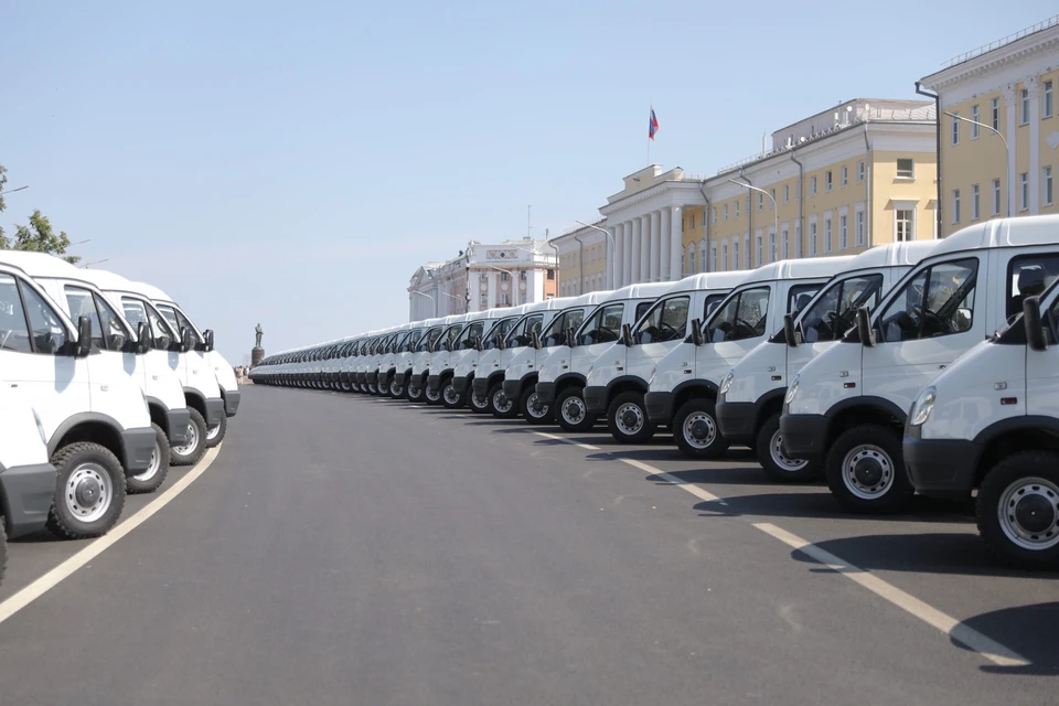 103 новых автомобиля скорой помощи получили нижегородские больницы 13 июля. ФОТО: Кирилл Мартынов