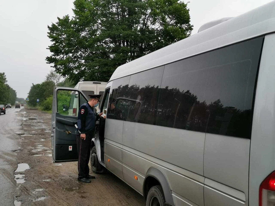 Госавтоинспекция продолжает проверки межмуниципальных автобусов Фото: УГИБДД России по Тверской области