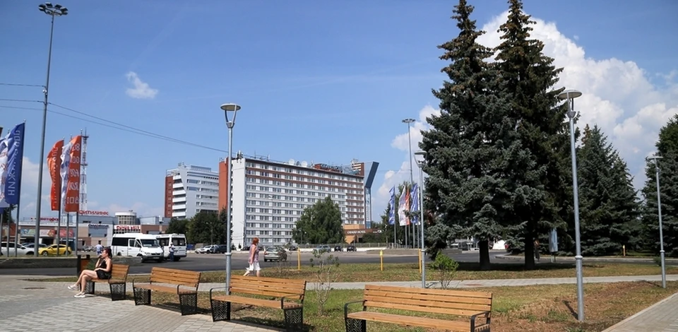 Новый сквер открыли напротив бассейна "Дельфин" в Нижнем Новгороде