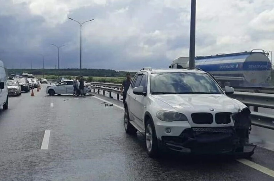 Пострадавшего водителя доставили в больницу. Фото: Пресс-служба МВД по РК