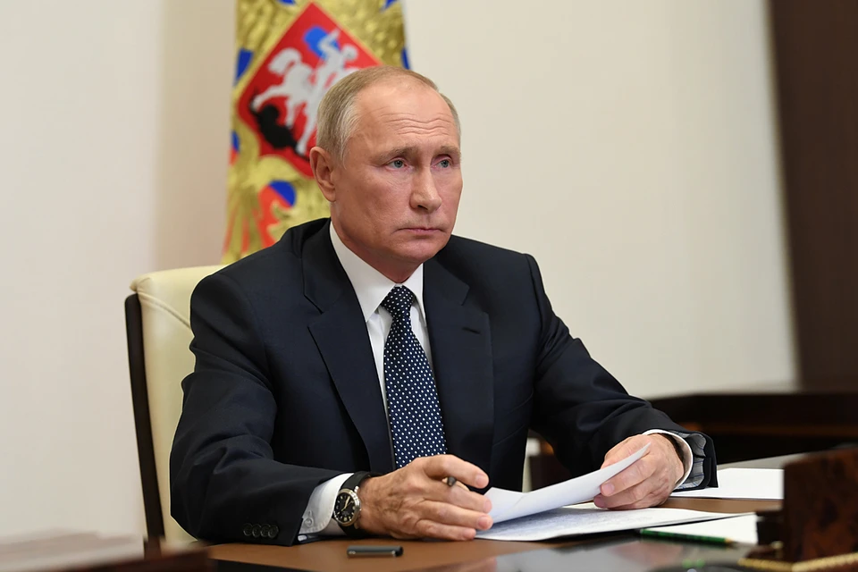 Путин подписал указ об изменении флагов ВМФ РФ.