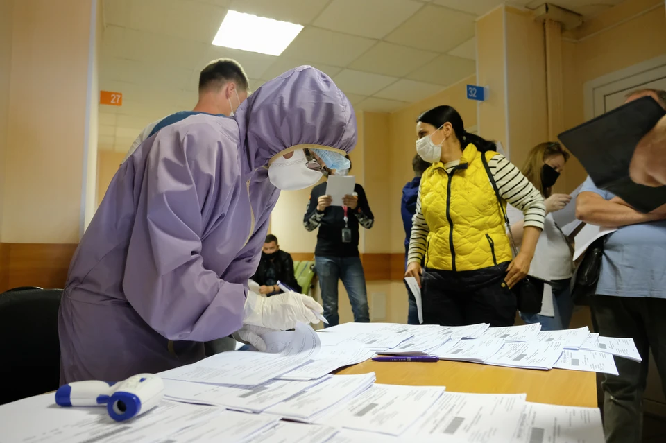 В Санкт-Петербурге снижается заболеваемость COVID-19.