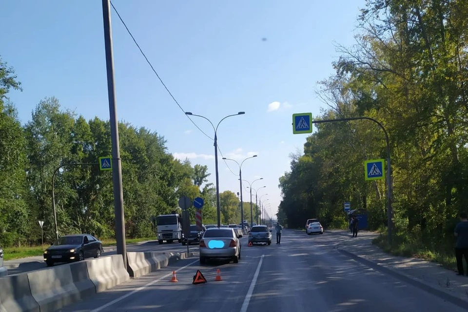 В Новосибирске столкнулись две иномарки, пострадал ребенок. Фото: Госавтоинспекция по Новосибирску