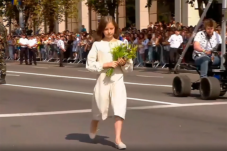 На параде в честь Дня независимости Украины показали видеоролик