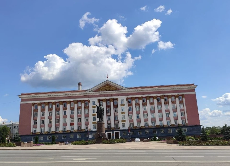 Сейчас работы проводят в парадном зале Дома Советов