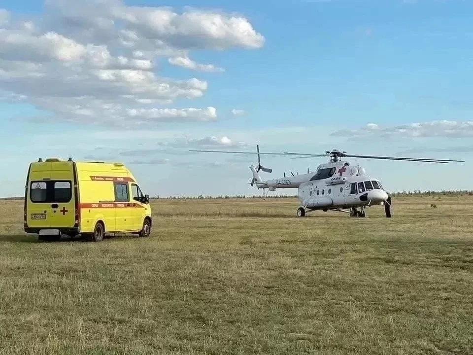 Ребенка доставят в больницу в Самаре.