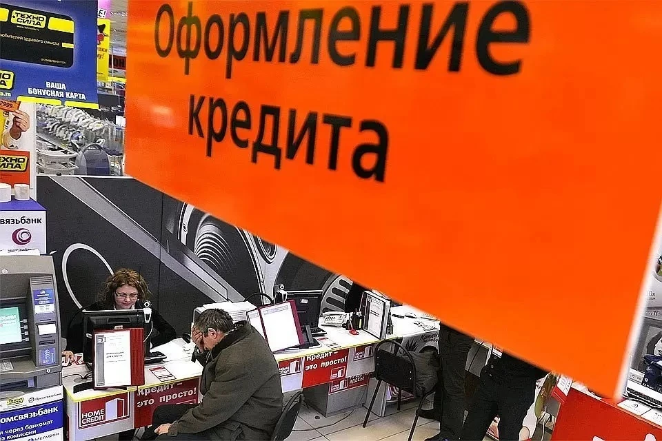 В России каждый четвертый заемщик не успевает платить по потребкредиту