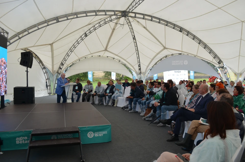 Возделыванию сельскохозяйственных культур в аномальных климатических условиях была посвящена научно-практическая конференция.