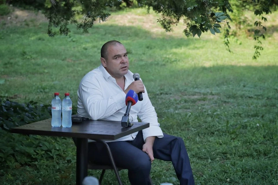 Глава Невинномысска отметил также, что врачи на пределе своих возможностей делают все для того, чтобы пациенты сумели побороть болезнь. Поэтому не понимает тех, кто по-прежнему отказывается от прививки