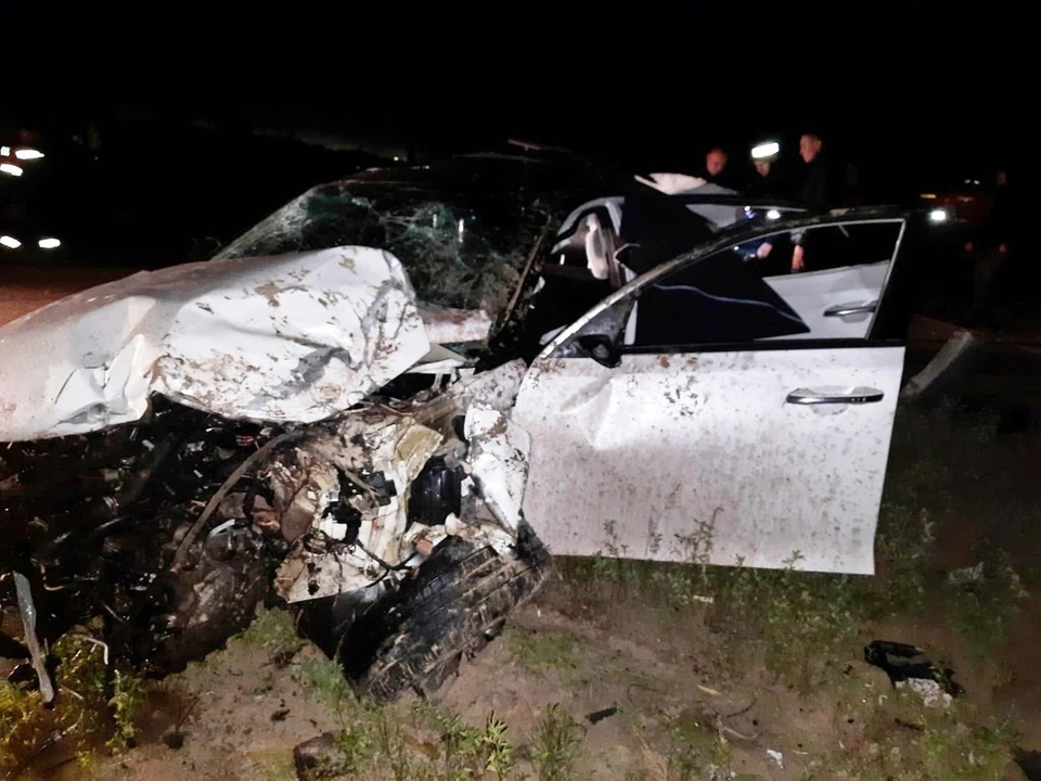 В Югре два человека погибли в аварии и четыре получили травмы Фото: УГИБДД России по ХМАО-Югре