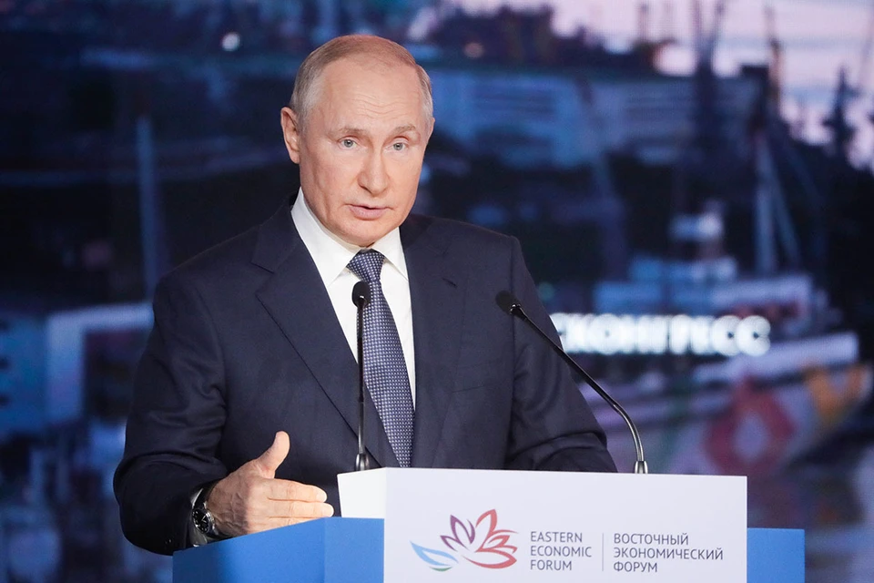 В пятницу Владимир Путин выступил на пленарном заседании ВЭФ. Фото: Михаил Терещенко/фотохост-агентство ТАСС