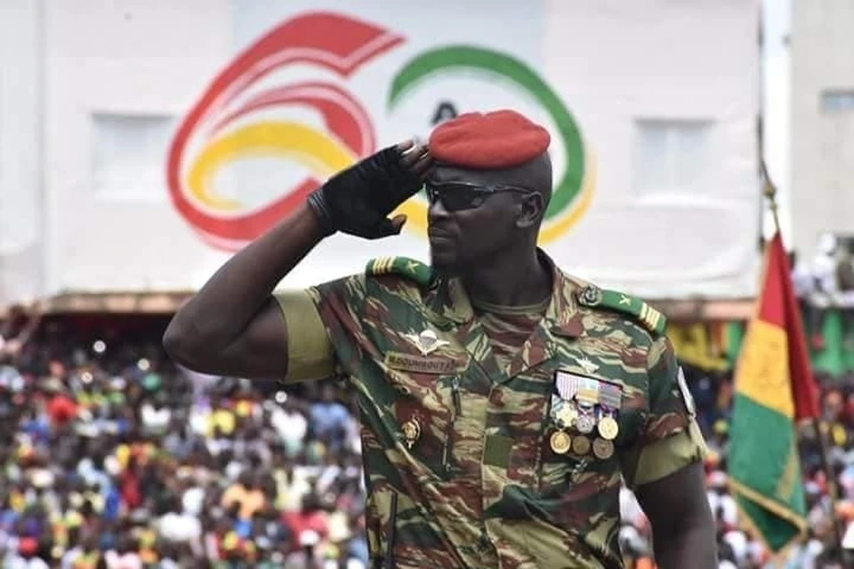 Лидер военных мятежников объявил о роспуске гвинейского правительства. Фото: соцсети