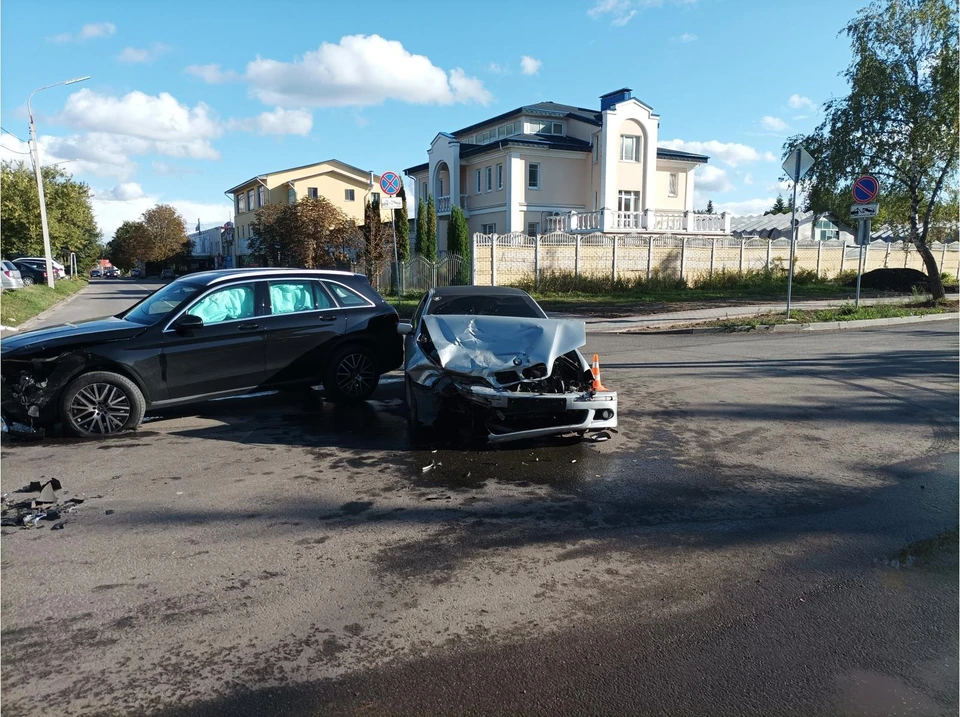 Иномарки столкнулись в Советском районе Орла