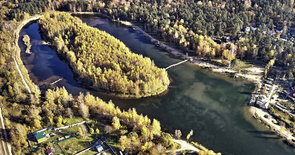 Незаконно установленные объекты на озере Ключевое в Смоленске демонтируют. Фото: пресс-служба администрации города Смоленска.