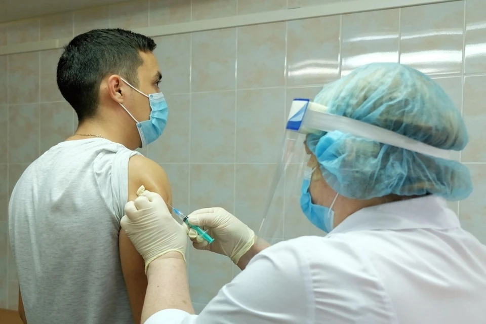 В тюменскую ОКБ №2 поступили 13 500 доз вакцины для профилактики гриппа.