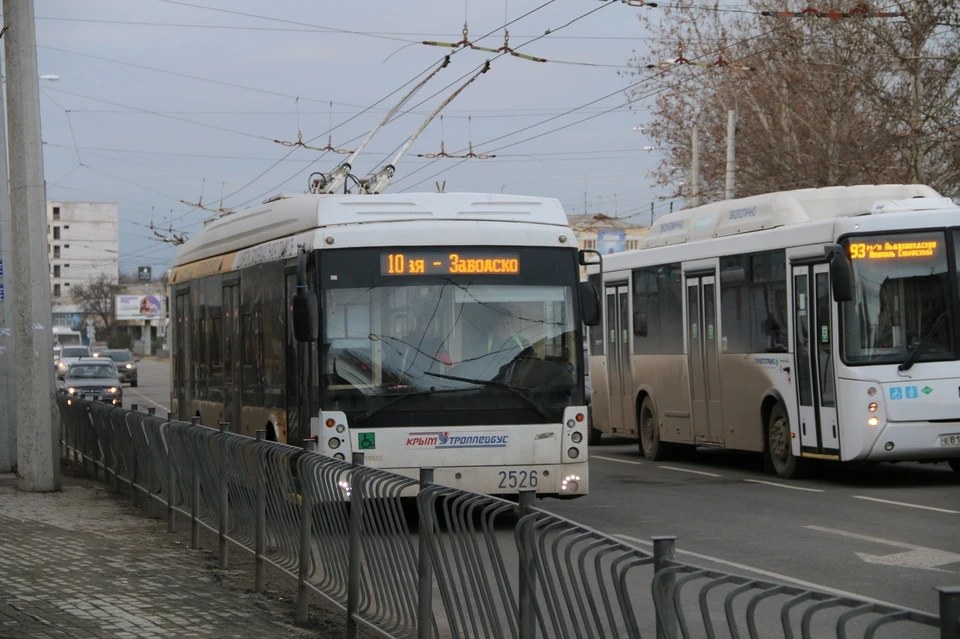 Исправно и по расписанию в Симферополе ходит только троллейбус
