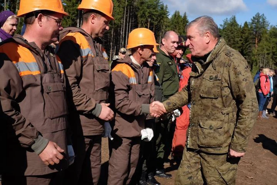 По словам главы региона, в этом году, когда леса во многих регионах уничтожены пожарами, значимость восстановления насаждений невозможно недооценивать. Фото: kirovreg.ru