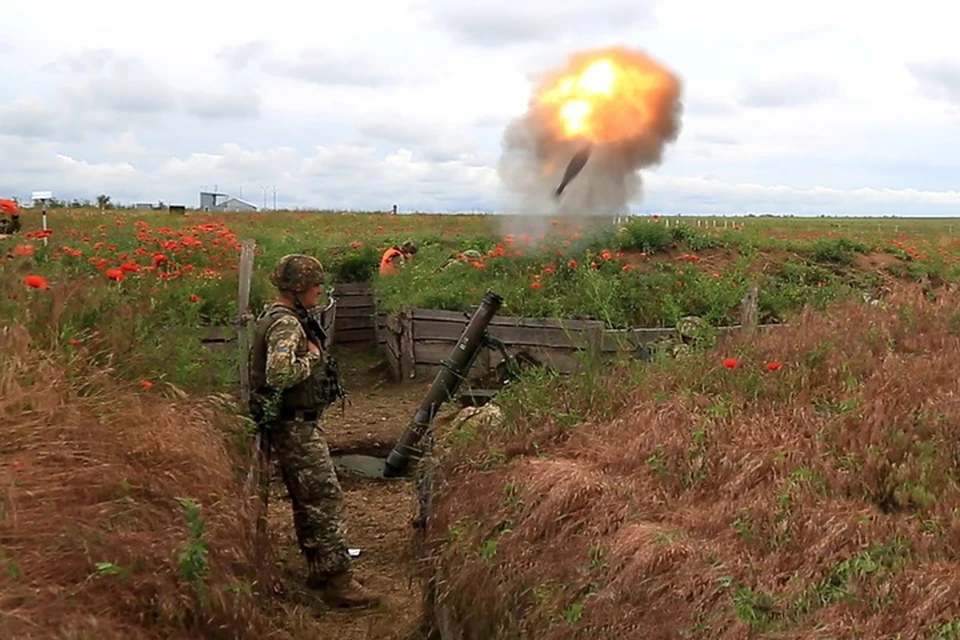 По Васильевке украинские военные нанесли четыре мощных минометных удара. Фото: Пресс-центр штаба «ООС»