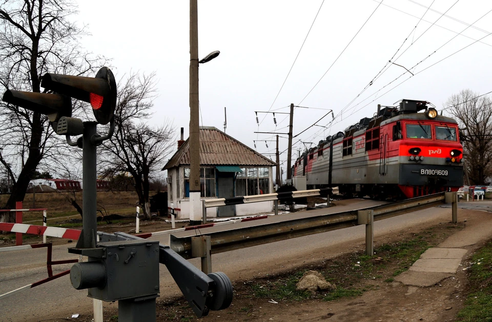 Видимо, поезд между Томском и Новосибирском не окупает себя...