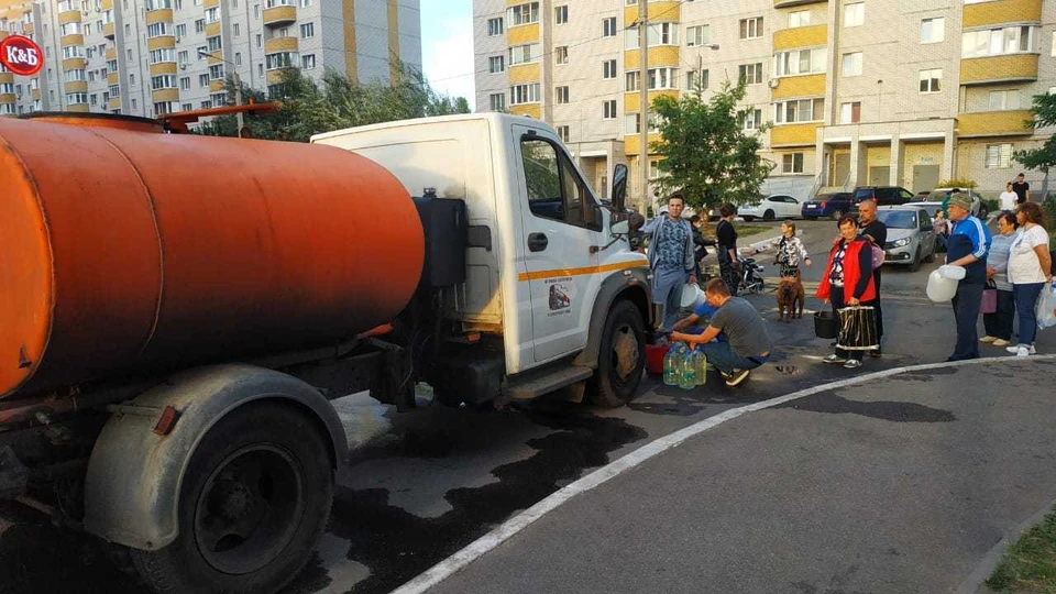 Бочка с технической водой на Урывского, 17в.