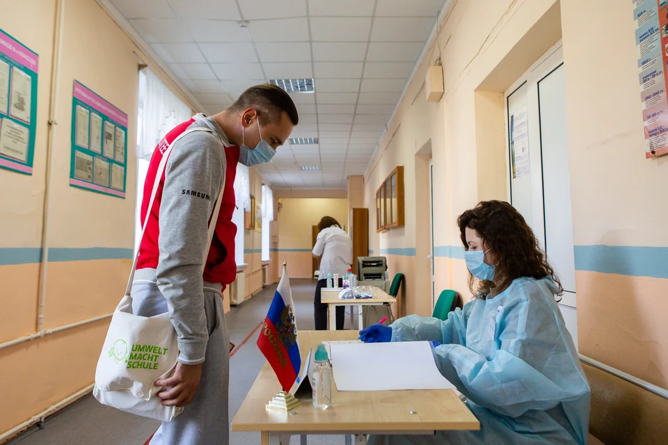В Волгоградской области в 8 утра открылись участки для голосования