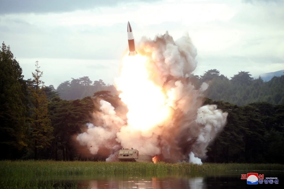 Япония сообщила о новом запуске баллистической ракеты в Северной Корее