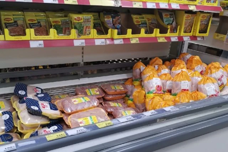 Жителям Снежногорска теперь есть, что покупать в продуктовых магазинах. Фото: Светлана Лузан