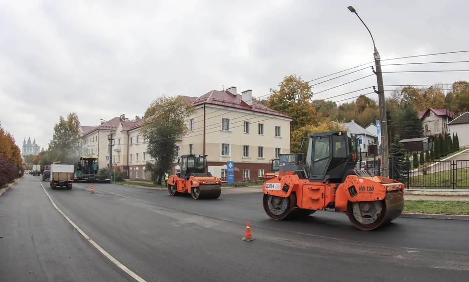 В Смоленске ремонт улицы Большая Краснофлотская вышел на финальную стадию. Фото: пресс-служба администрации города Смоленска.