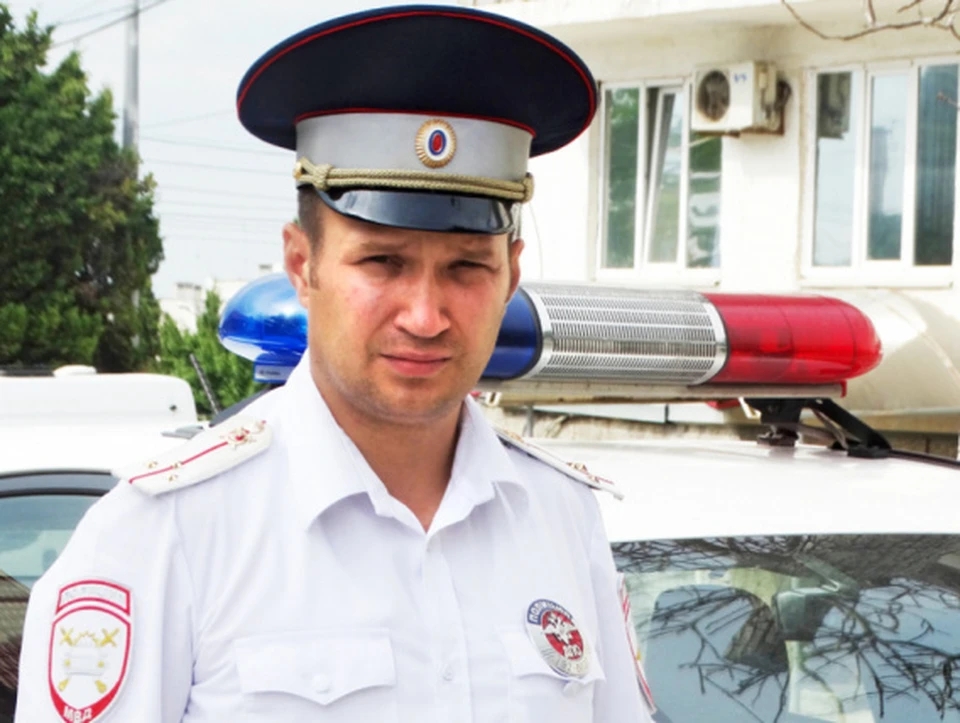 Сотрудник дорожно-патрульной службы ГИБДД житель Севастополя Борис Копин в очередной раз спас жизни