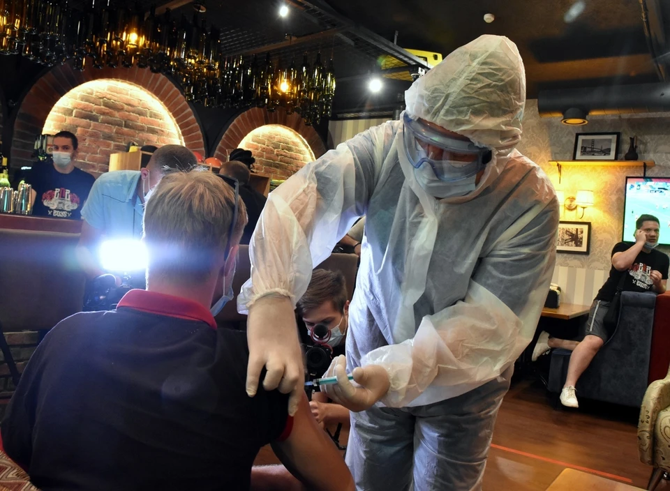 Жителям Симферополя напомнили про необходимость вакцинации от коронавируса