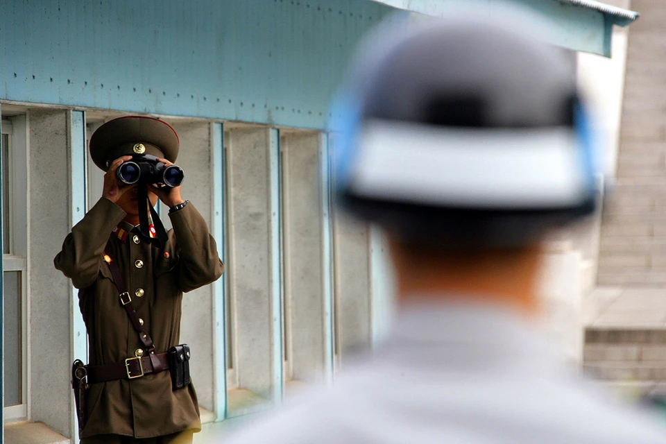Спецслужбист "Ким" сбежал из КНДР еще в 2014 году, но только сейчас ему позволили дать интервью СМИ.