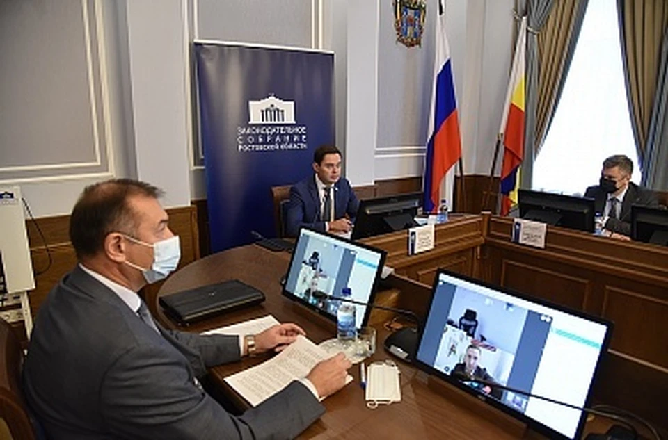 Комитет донского парламента по законодательству провел заседание круглого стола, посвященное актуальным вопросам деятельности мировой юстиции на Дону. Фото: пресс-служба ЗС РО