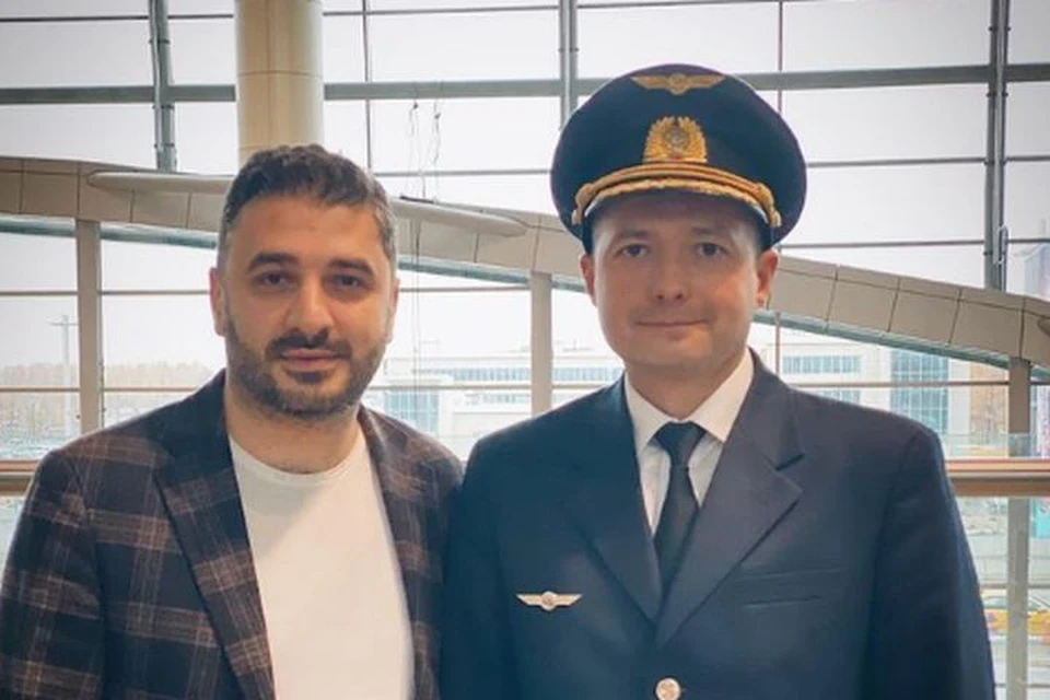 Режиссер Сарик Андреасян и пилот-герой Дамир Юсупов. Фото: instagram.com/sarik_andreasyan
