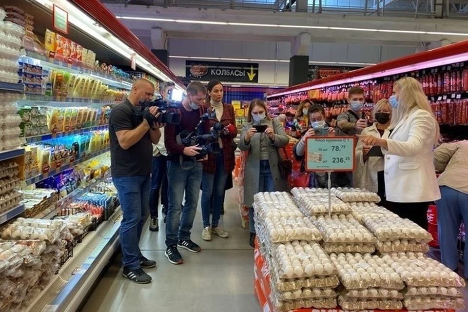 В Крыму специалисты провели мониторинг цен на социально значимые продукты. Фото: пресс-служба Минпрома РК