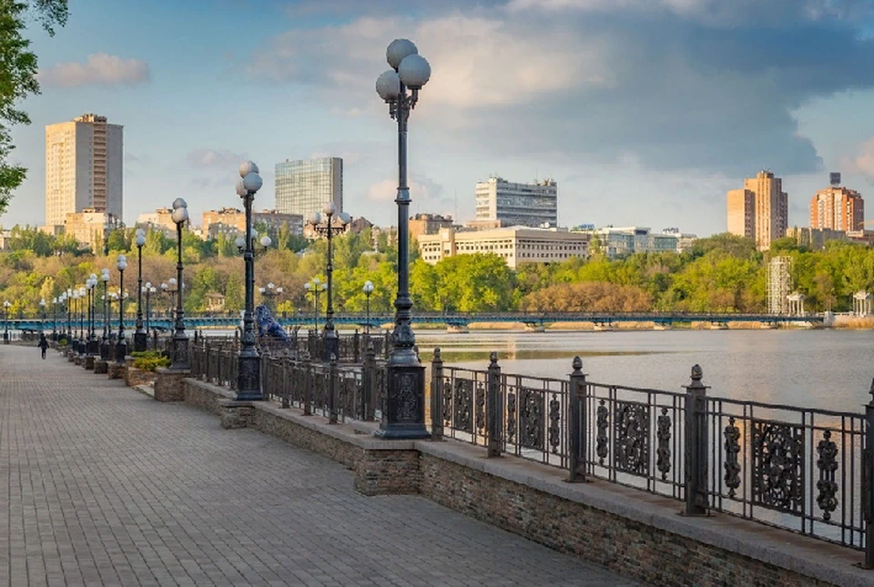 Облака будут покрывать небо в течение всего дня. Фото: gorod-donetsk.com