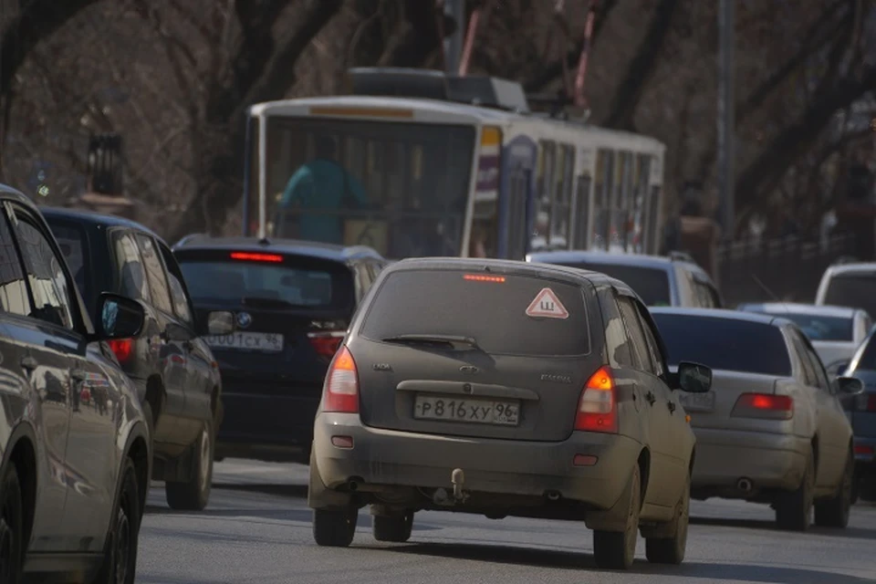 Средняя цена, чтобы переобуть автомобиль, составляет от 1200 до 5000 рублей