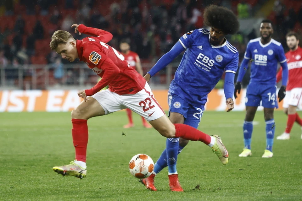 "Спартак" проиграл на своем поле в драматичной игре "Лестеру" 3:4.