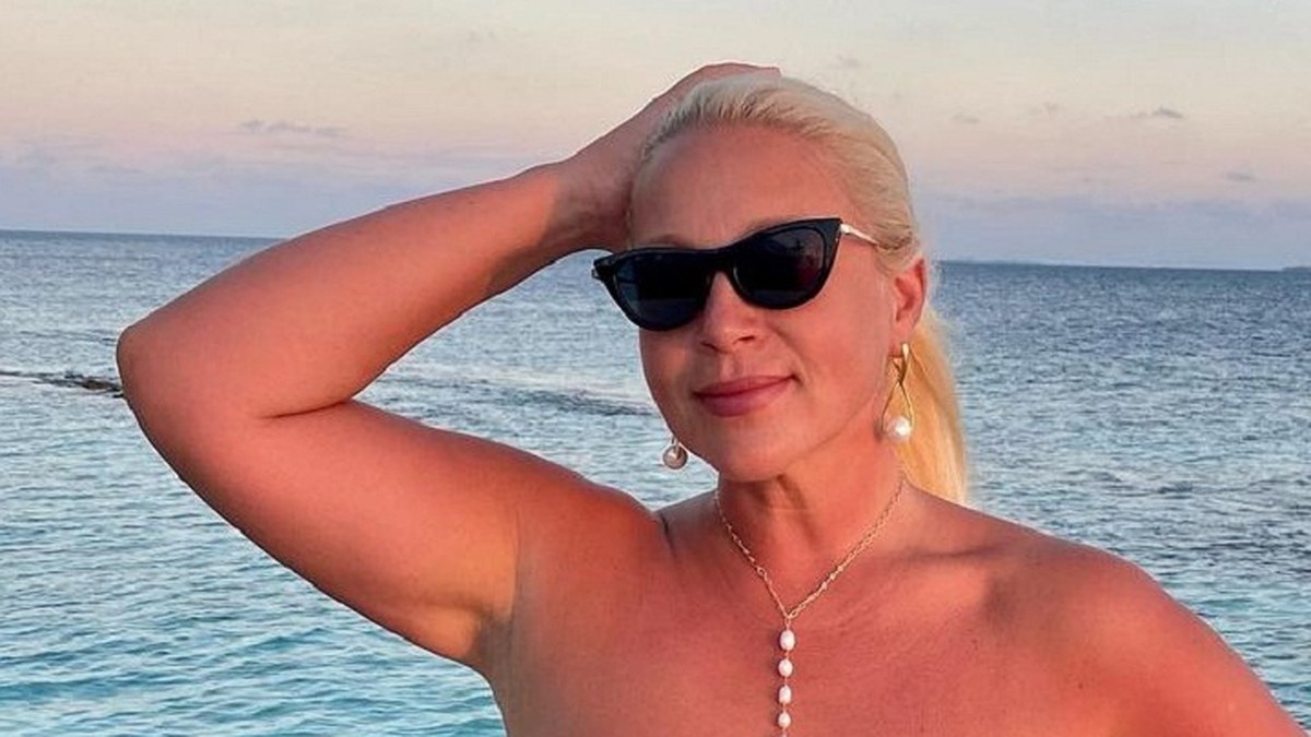 Көшеде қоғамдық орындарда секс көру Дәрігер кабинетіндегі жасырын камера порносы