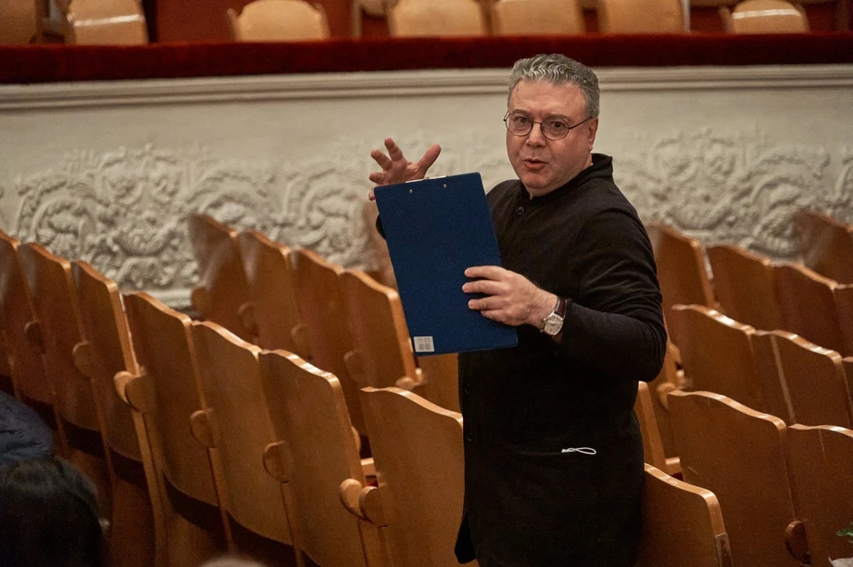 57-летний Роберт Манукян.