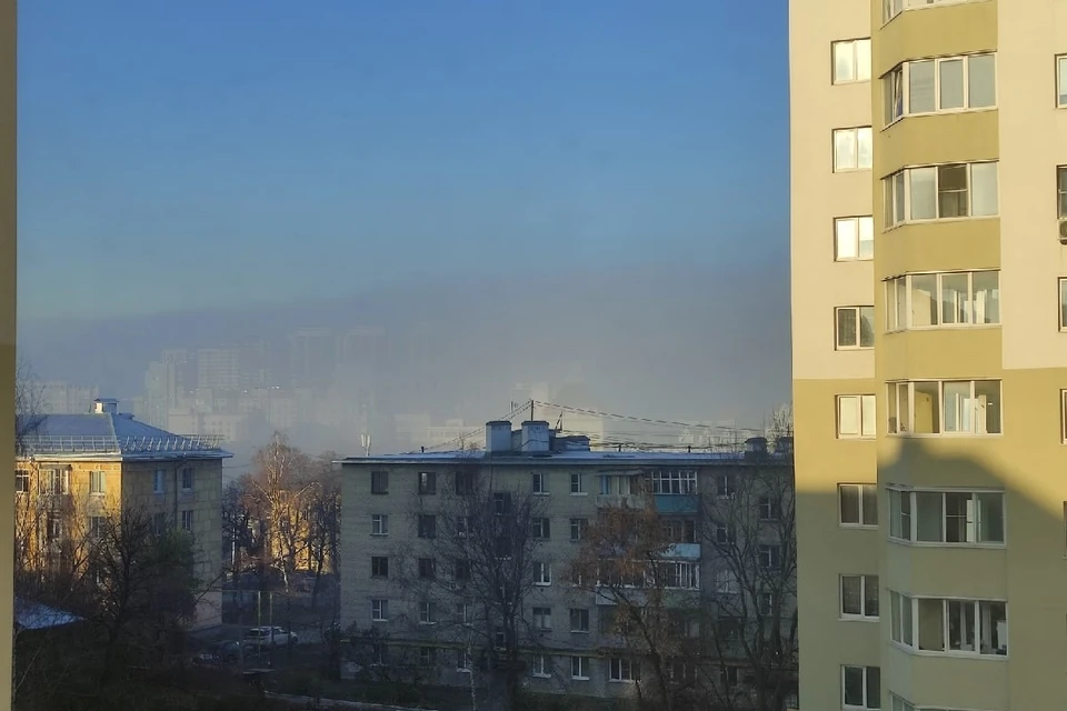 Рязанцы массово жалуются на запах мазута и облако смога. Фото: НРВК.